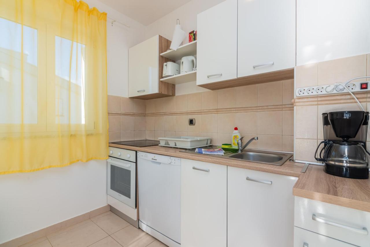 Apartment Mimoza 6, Baska, Krk Экстерьер фото