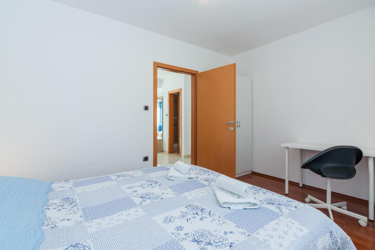 Apartment Mimoza 6, Baska, Krk Экстерьер фото
