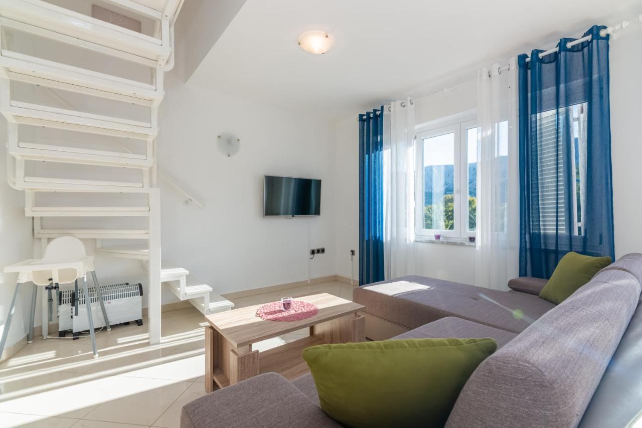 Apartment Mimoza 6, Baska, Krk Экстерьер фото