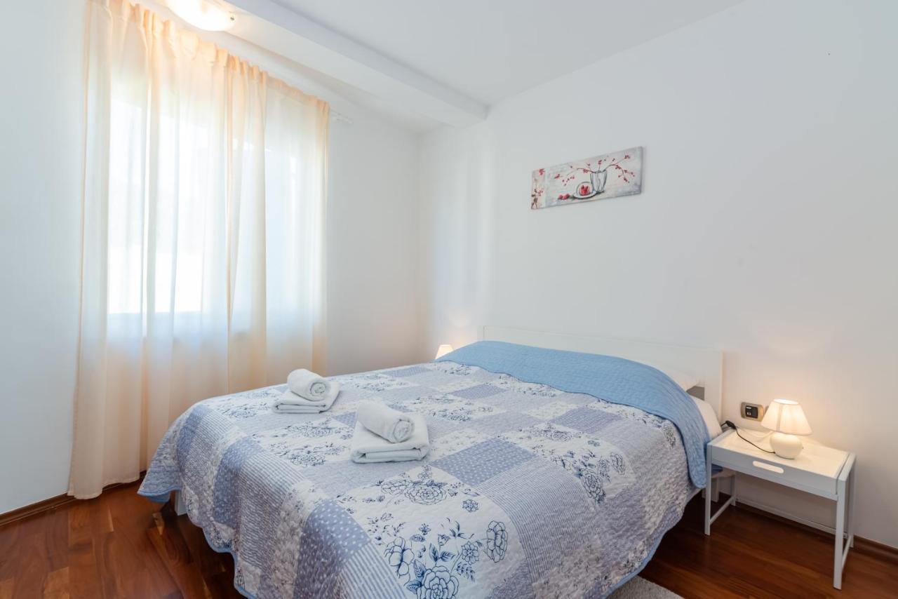 Apartment Mimoza 6, Baska, Krk Экстерьер фото