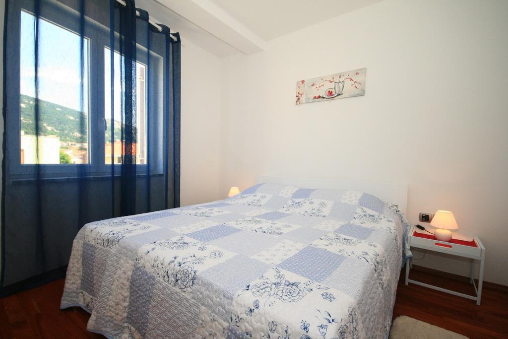 Apartment Mimoza 6, Baska, Krk Экстерьер фото