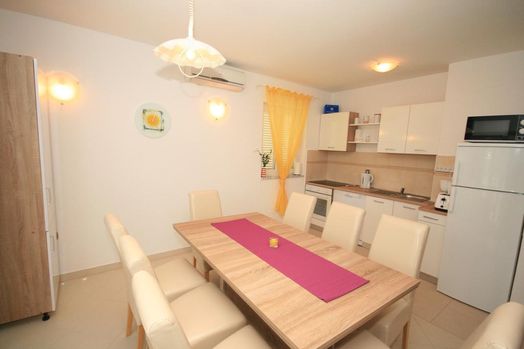 Apartment Mimoza 6, Baska, Krk Экстерьер фото